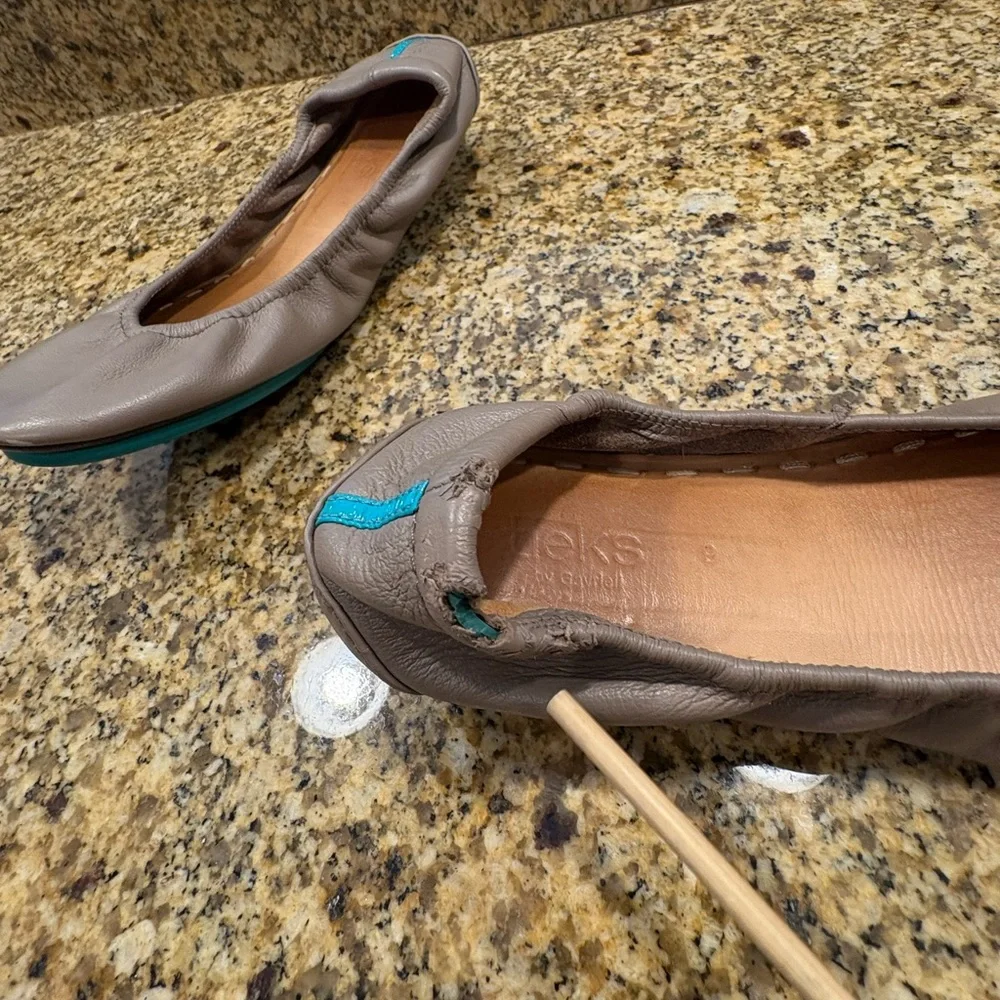 Tieks Taupe Ballet Slippers / Flats Size 9  *Please Read* - Picture 7 of 9